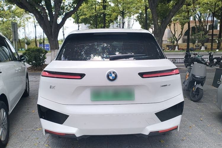 BMW iX 2022 — 5