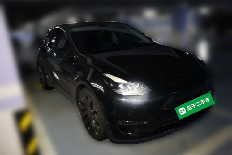 Tesla Model Y 2022 — 3