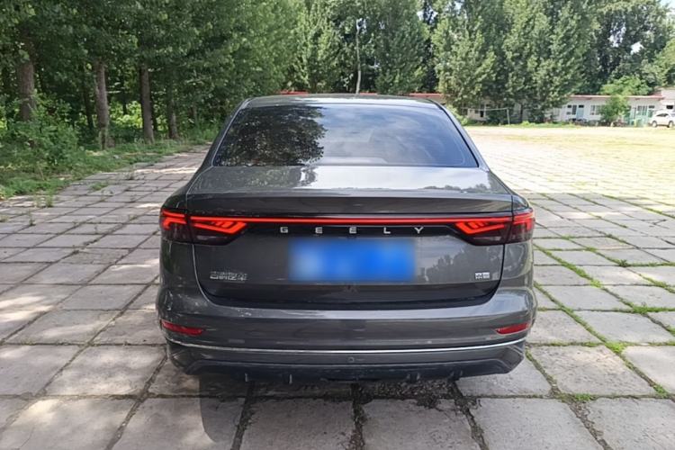 Geely Emgrand 2023 — 5