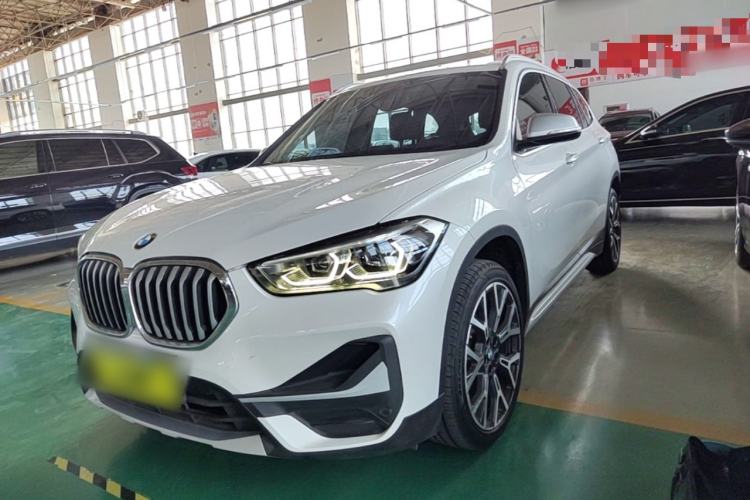 BMW X1 2021 — фото 1