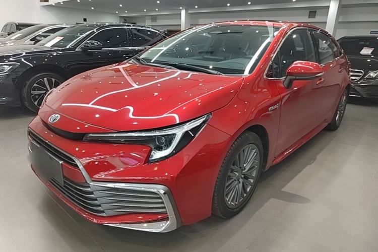 Toyota Corolla 2023 — фото 1