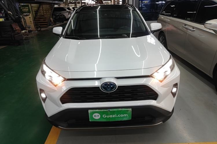 Toyota RAV4 2023 — 2