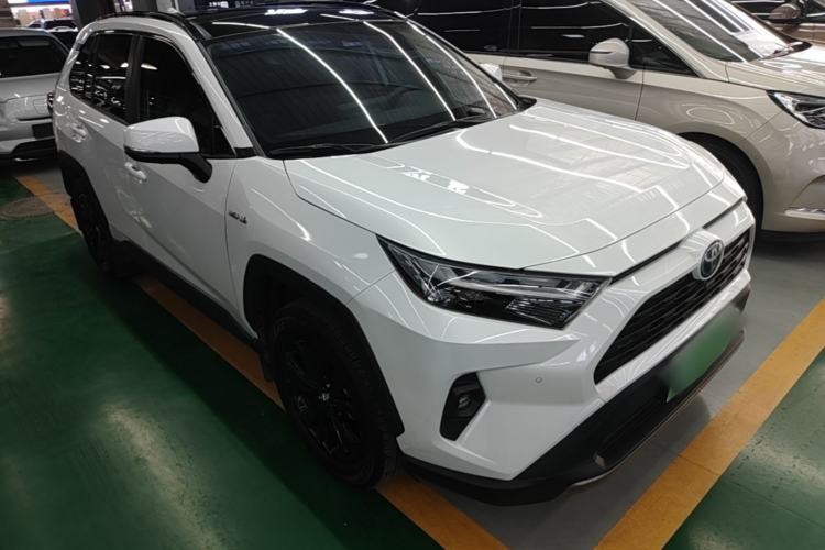 Toyota RAV4 2023 — 3