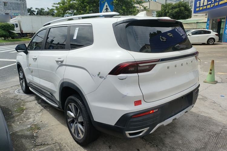Geely Auto auto haoyue 2022 — фото 4