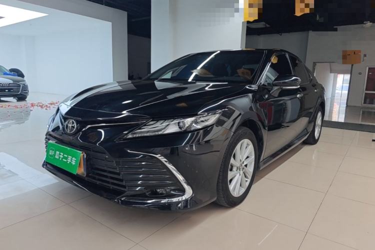 Toyota Camry 2021 — фото 1