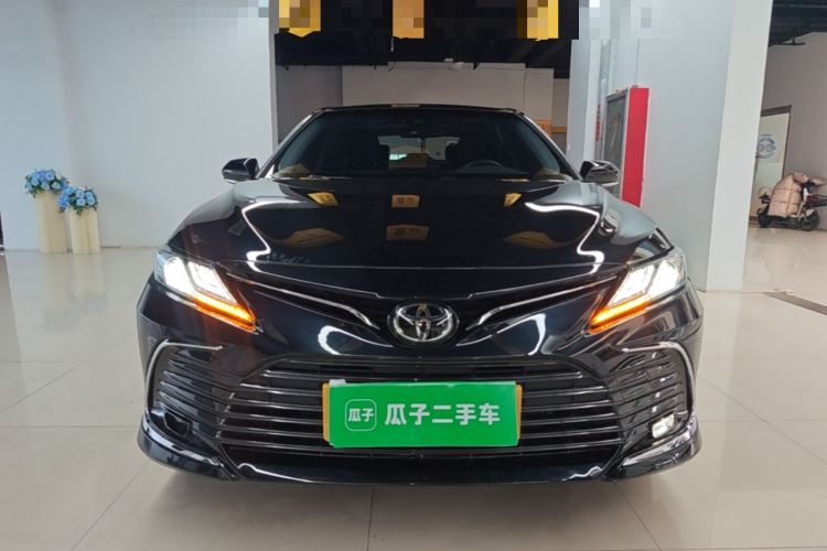 Toyota Camry 2021 — фото 2