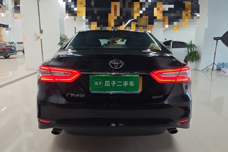 Toyota Camry 2021 — фото 5