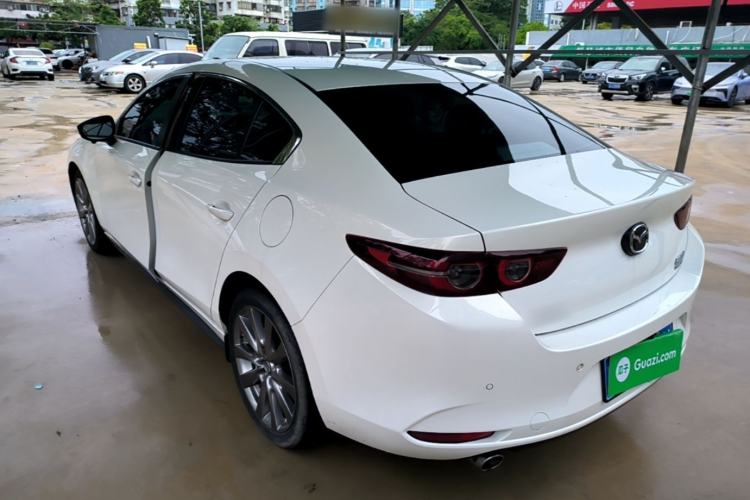 Mazda Mazda 3 2021 — 4