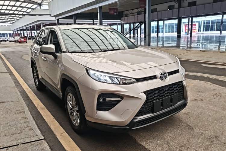 Toyota RAV4 2023 — 3