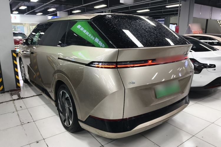 XPeng X9 2024 — 4