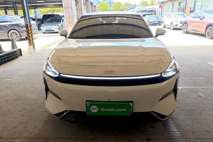 Geely Galaxy L6 2025 — 2