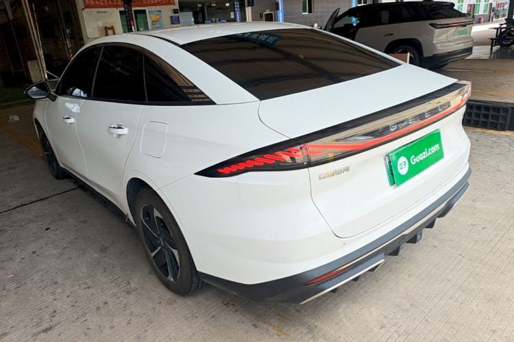 Geely Galaxy L6 2025 — 4