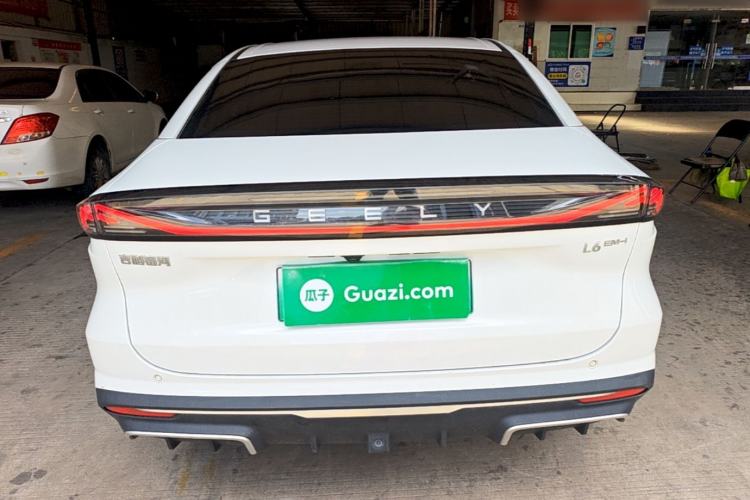 Geely Galaxy L6 2025 — 5