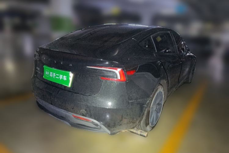 Tesla Model 3 2023 — 4