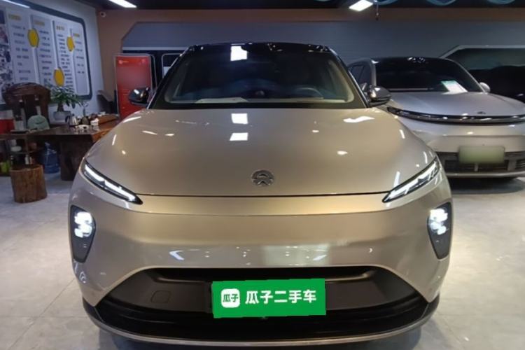 NIO ES8 2023 — 2