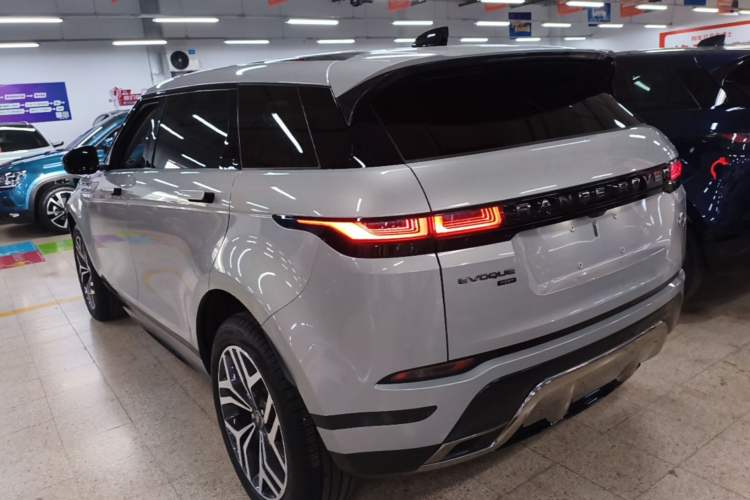 Land Rover Range Rover Evoque 2022 — фото 4