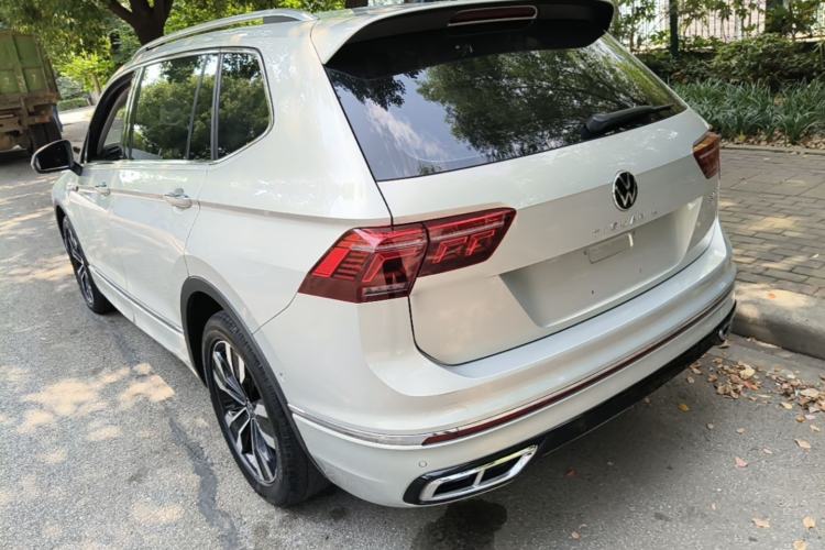 Volkswagen Tiguan L 2023 — 4