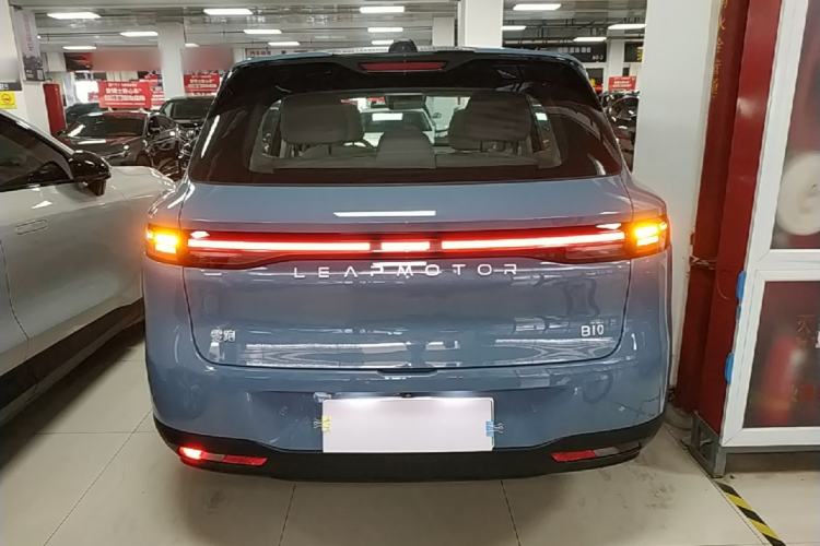 Leapmotor B10 2025 — 5