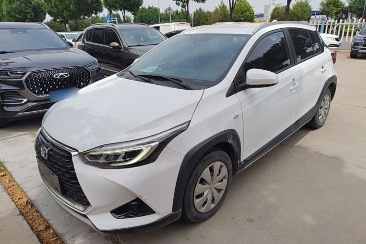 Toyota Yaris 2020 — фото 1