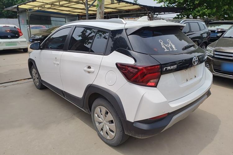 Toyota Yaris 2020 — фото 4
