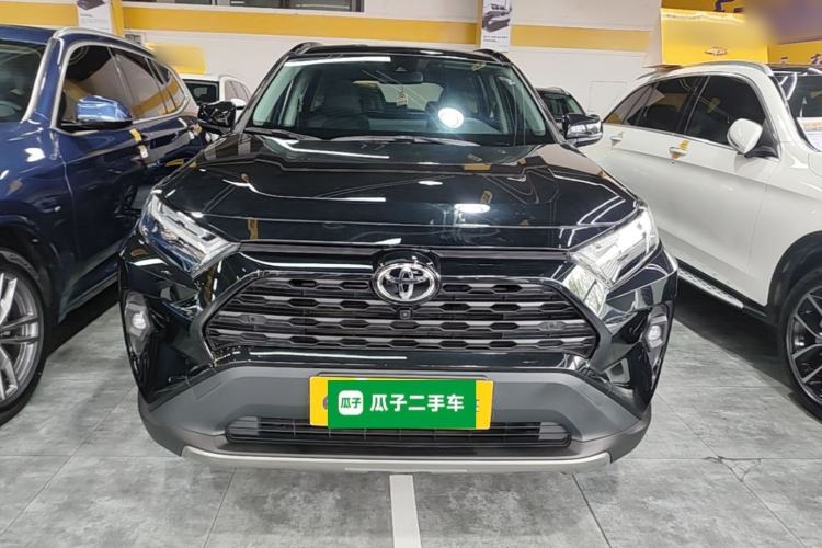 Toyota RAV4 2023 — 2
