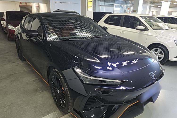 ChangAn UNI-V 2025 — 3