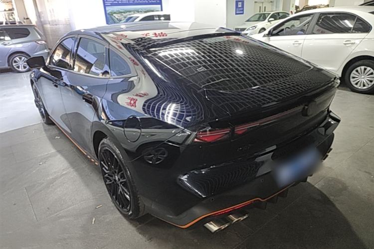 ChangAn UNI-V 2025 — 4