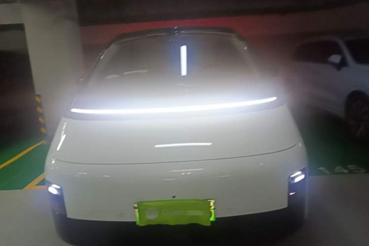 Li Auto MEGA 2025 — 2