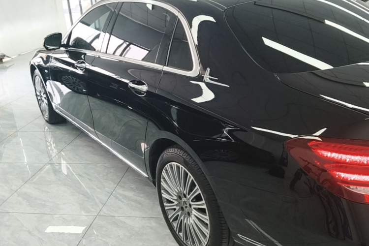Mercedes-Benz E 300 L 2020 — 4