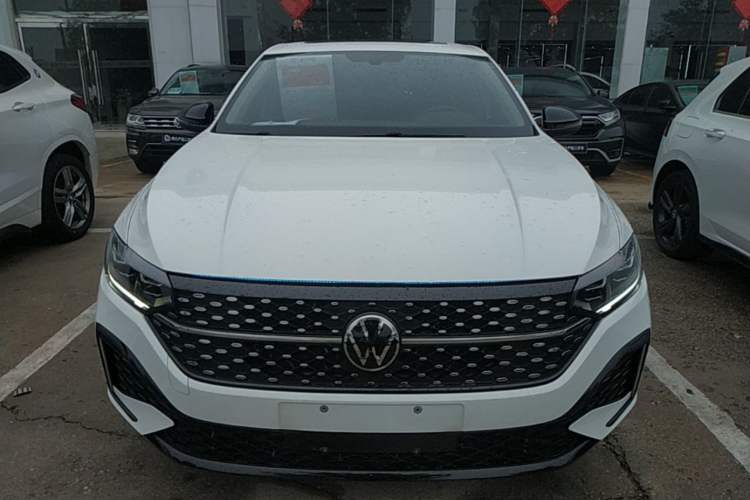 Volkswagen Lavida 2023 — 2