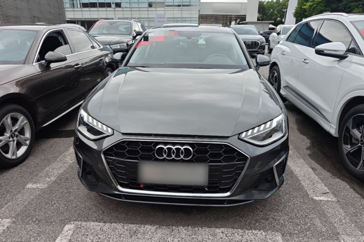 Audi A4 2020 — 2