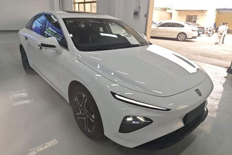 Roewe D7 2023 — 3