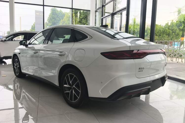 BYD Qin L 2025 — фото 4