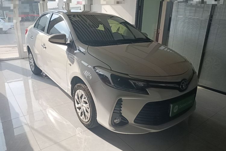 Toyota Yaris 2022 — фото 3
