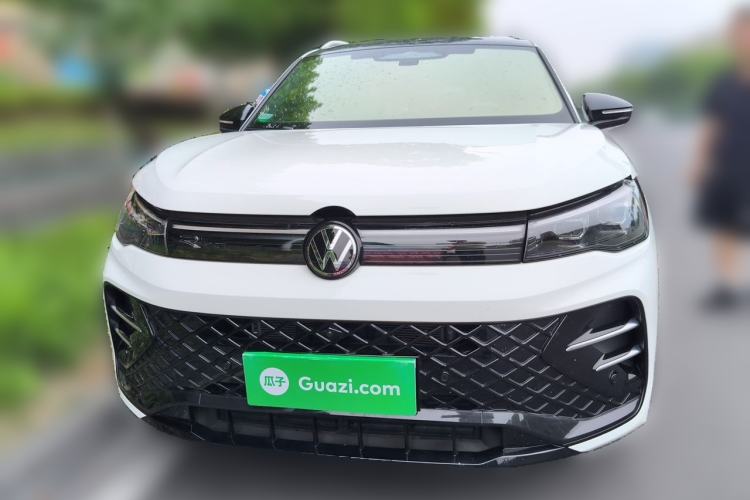 Volkswagen Tiguan L 2024 — 2