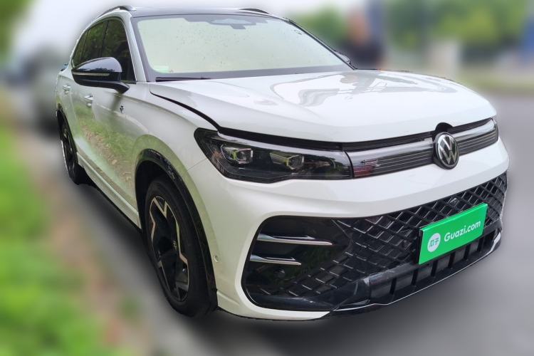 Volkswagen Tiguan L 2024 — 3
