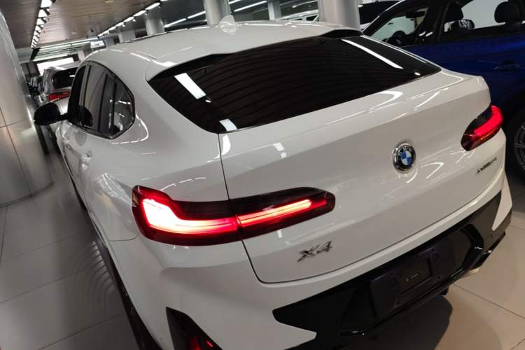 BMW X4 2022 — фото 4