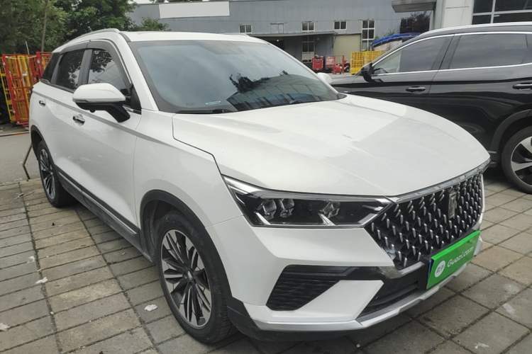 Bestune T77 2021 — 3