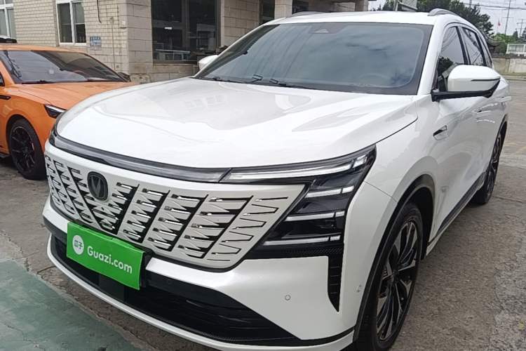 ChangAn cs75 plus 2025 — фото 1