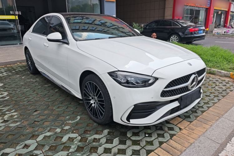 Mercedes-Benz C 260 L 2025 — фото 3