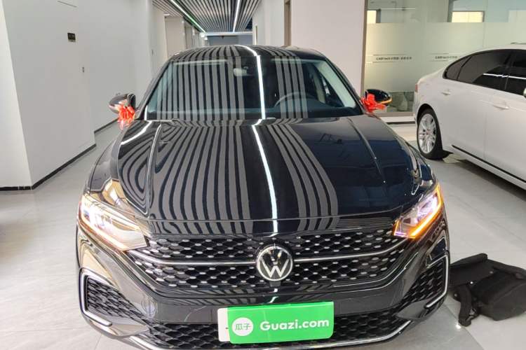 Volkswagen Passat 2024 — 2