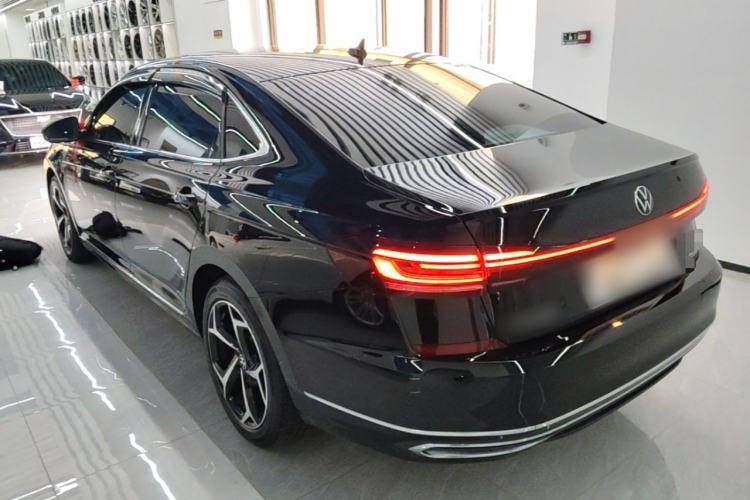 Volkswagen Passat 2024 — 4