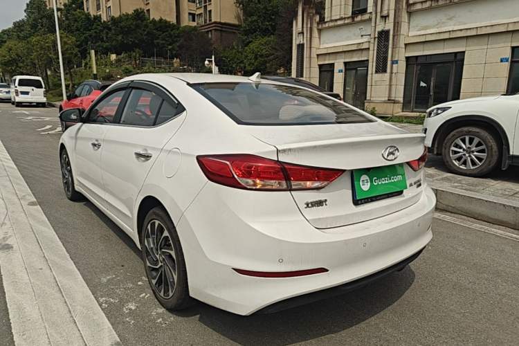 Hyundai Elantra 2020 — 4