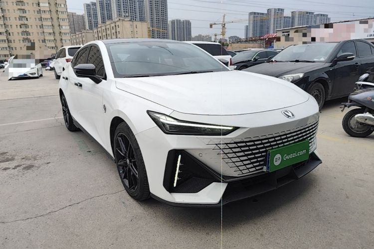 ChangAn UNI-V 2023 — 3
