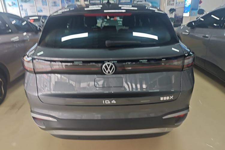 Volkswagen ID.4 X 2023 — 5