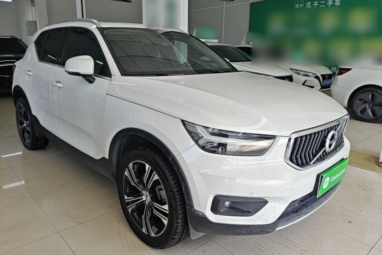 Volvo XC40 2021 — фото 3