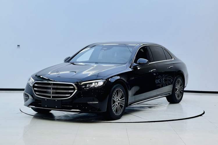 Mercedes-Benz benz e class 2025 — фото 1