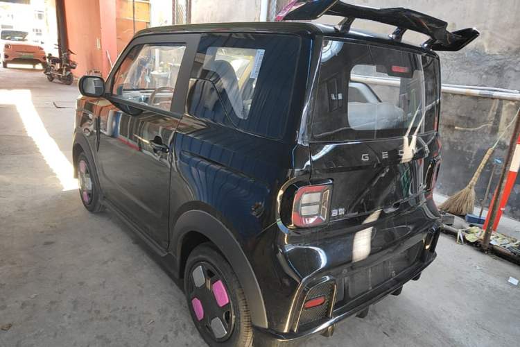 Geely Galaxy Panda 2025 — 4