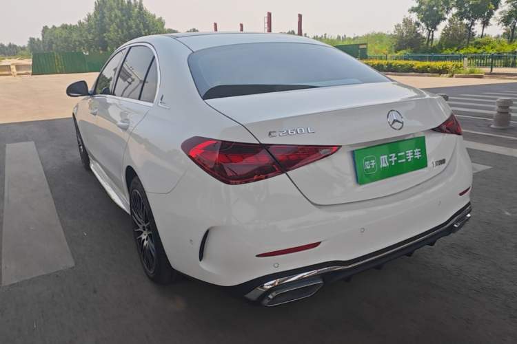 Mercedes-Benz C 260 L 2025 — 4