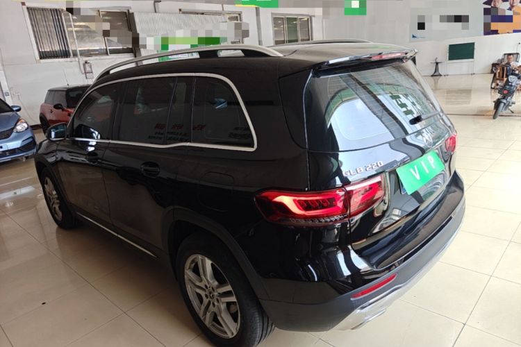 Mercedes-Benz GLB 200 2023 — 4